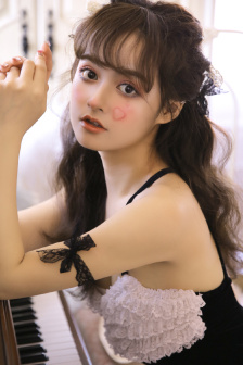 素描少女