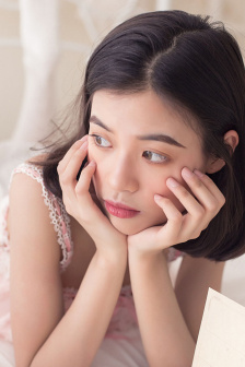 抬头不见低头见